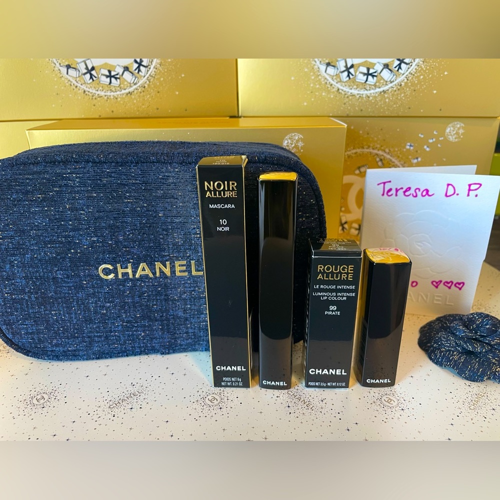 Authentic Chanel Holiday 2023 Absolute Allure Make up set New with box
